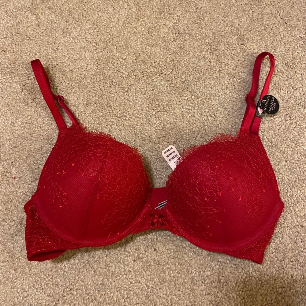🌸SOLD ON MERC🌸 Victoria Secret Bombshell Bra